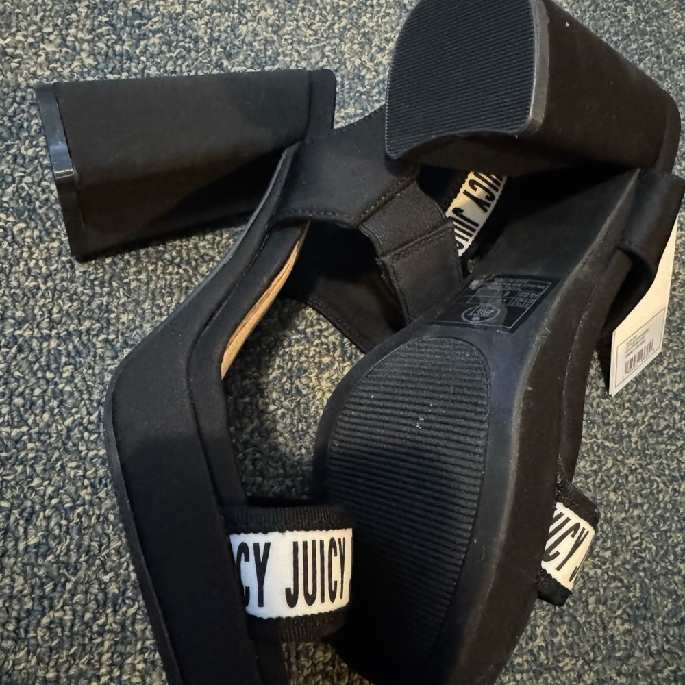 Selling this beautiful platform heels from juicy couture. - Picture 3 of 5